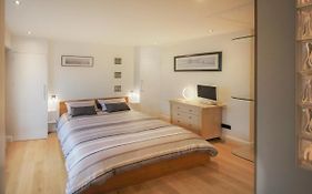 Orchard Road Studio Apartment